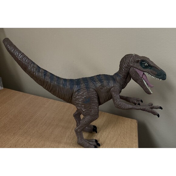 Jurassic World Velociraptor Echo Dinosaur 7" Action Figure Raptor 2015 Hasbro - Picture 3 of 5